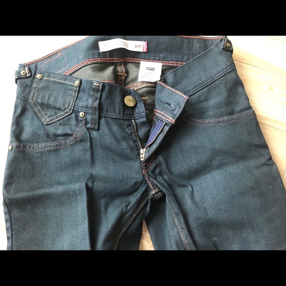 NWOT RARE COLLECTIBLE 504 low slouch Levi’s jeans